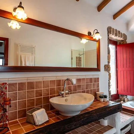 Alto Paraiso Boutique بيت خشبي